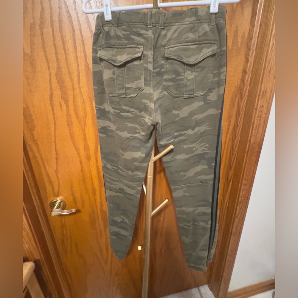 Sanctuary X Anthropologie Green Camouflage Stretch Pants w/side stripes Sz. 26 - Picture 14 of 16